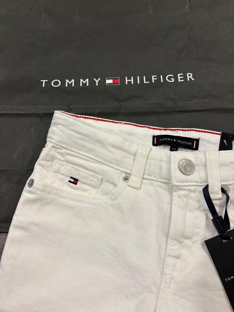 Tommy hilfiger nove biele riflove kratasy č.110, tommy hilfiger,110