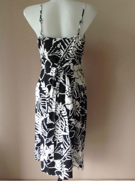 Saty, marks & spencer,38