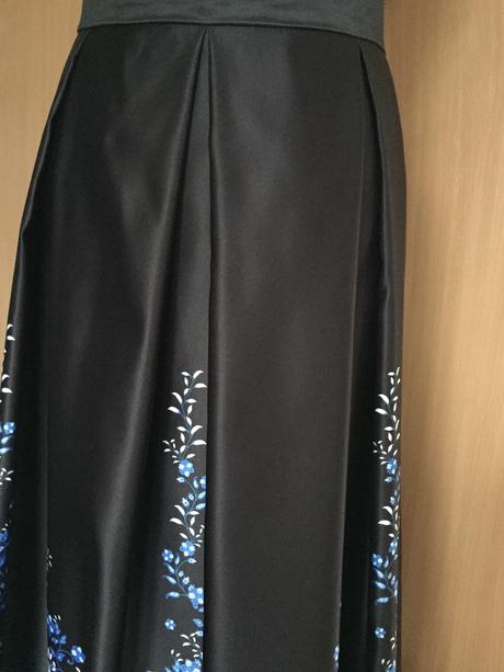 Spoločenská dlhá sukňa, 40