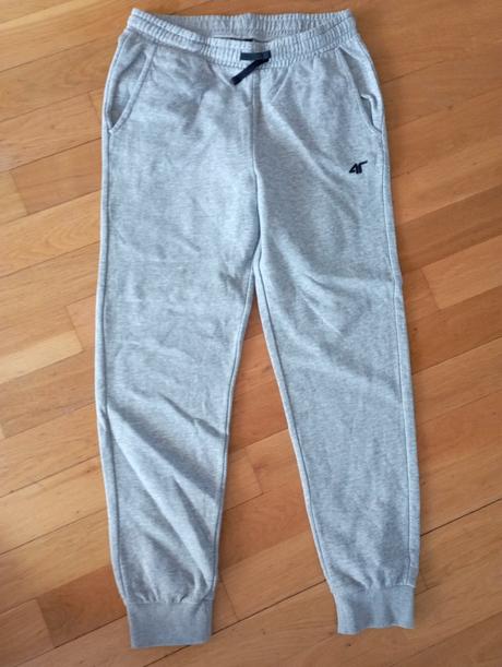 Chlapčenské tepláky, 164