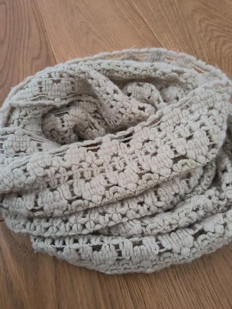 Nákrčník tunel, s