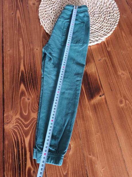 Tepláky 104 smaragdovo zelene, 104