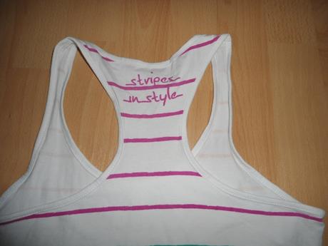 Biele tricko farebny pasik, xs