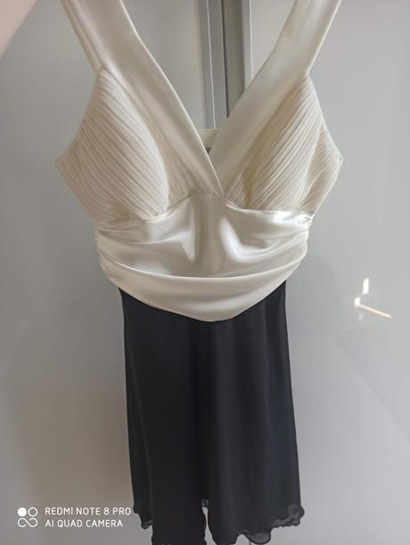 Šaty čierno biele, 38