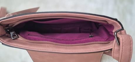 Krásna dámska kabelka, 