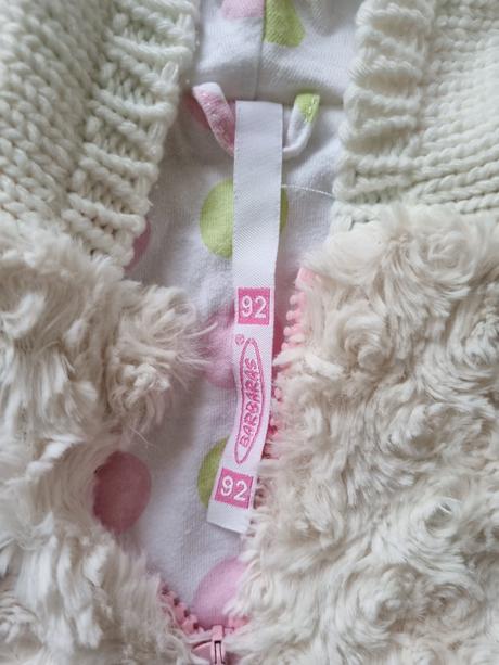 Mikina a kapucou, 92