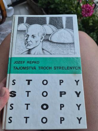 Kniha tajomstvo troch strelenych, 
