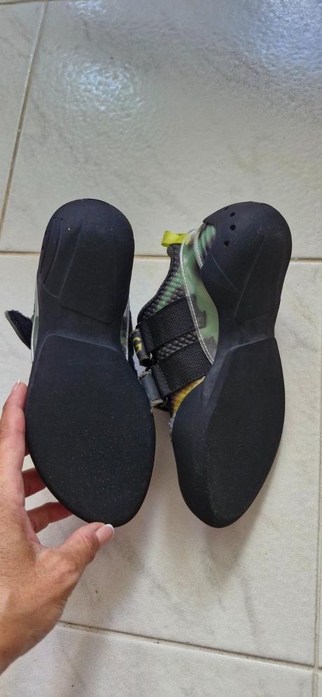Lezecky, 35