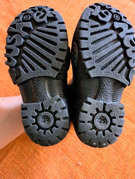 Zateplené gumáčiky, 25