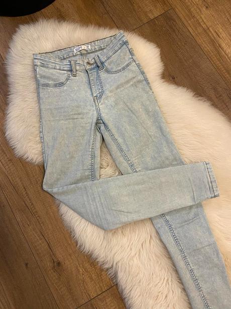 Makkulinké elasticke riflicky top stav, sinsay,32