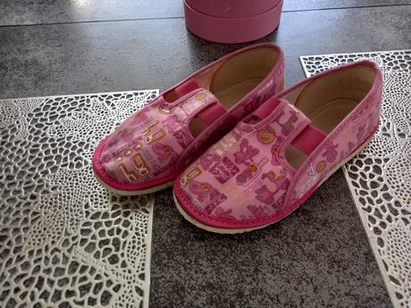 Ružové papučky, 27