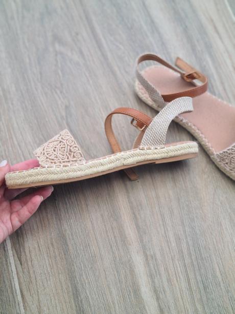 Sandalky, graceland,38