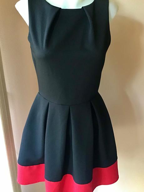 Sviatočne krasne saty closed 36/38. /1a, 38