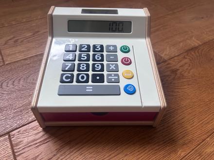 Drevená pokladňa ikea, 