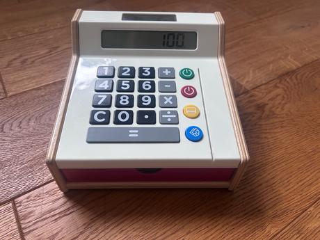 Drevená pokladňa ikea, 