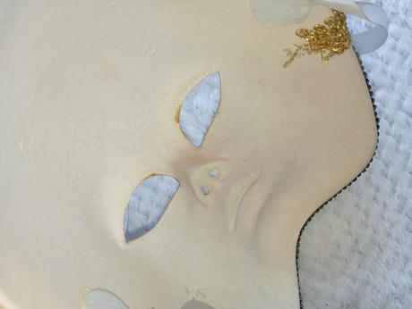 Benátska maska so zvončekmi, 