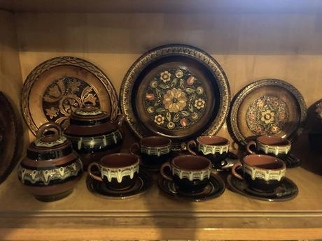 Bulharská keramika+taniere bulharské drevené, 