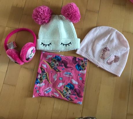 Čiapky, sluchatka na zimu a nakrčník, 54