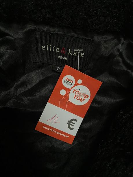 Čierna kožušinka s, s