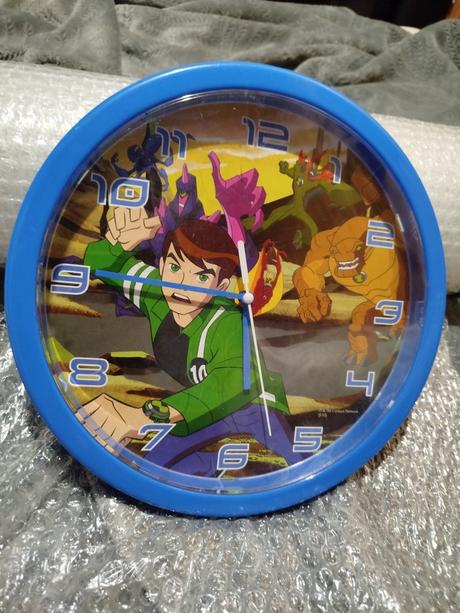 Ben10 hodiny na stenu,