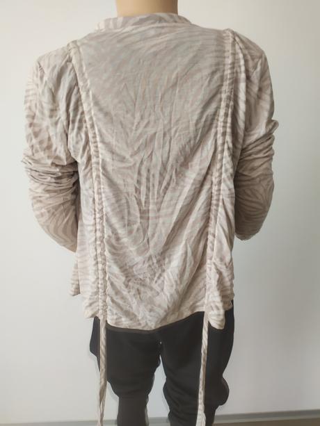 C268 kvalitne  bolerko svetrik pre moletky, xl