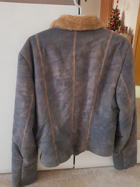 Kratky zatepleny kabatik, l