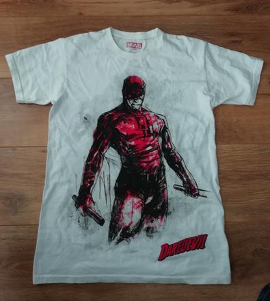 Veľmi zachovalé tričko marvel, m