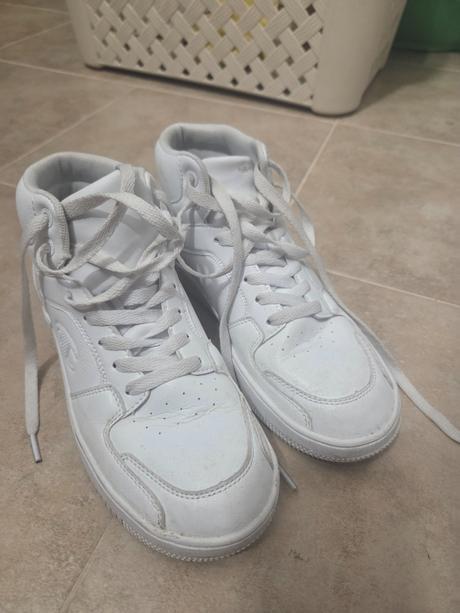 Tenisky, champion,39