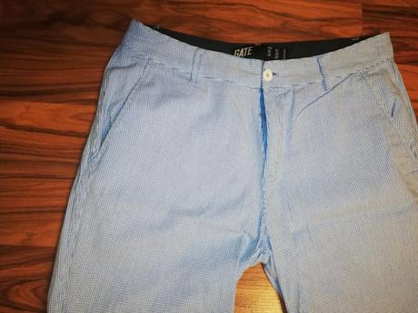 Kraťasy č. 32, gate,32