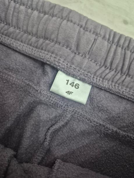 Teplaky 4f, 146