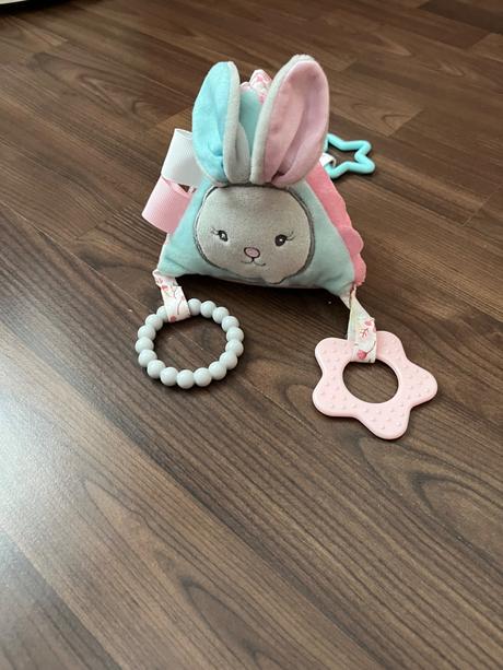 Hračka na zavesenie, 