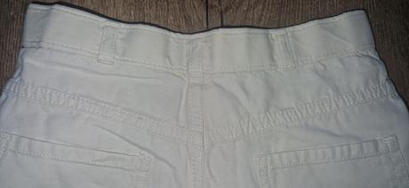 Biele kraťasy, marks & spencer,134