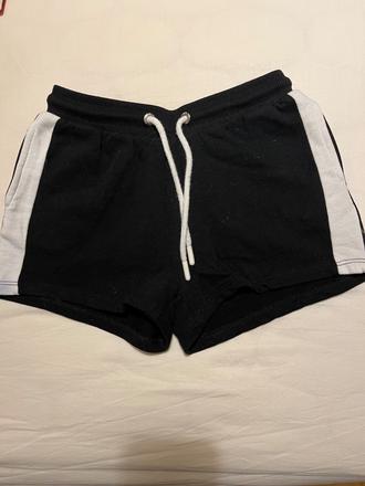 Kraťasy, reserved,140