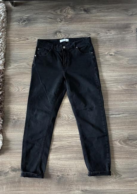 Čierne boyfriendy, reserved,38