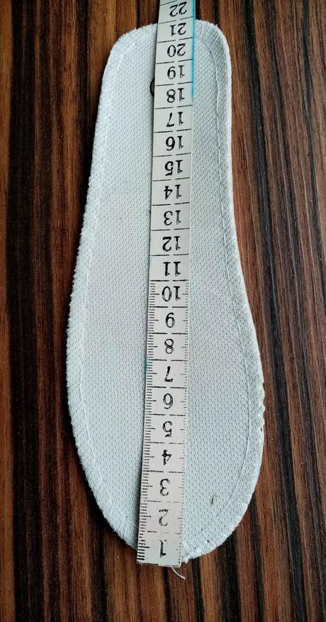 Dievčenské cvičky veĺ.35 nenosené, 35