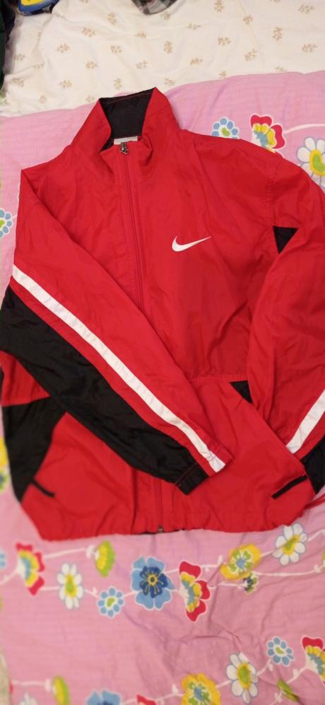 Bundička nike tenučká športová, nike,146