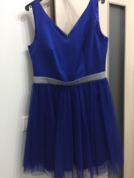 Spolocenske saty, 40