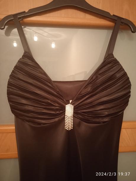 Spoločenské šaty, 40