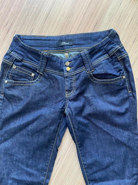 Dámske značkové rifle, 36