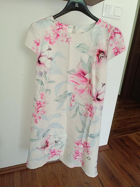 Elegantné šaty, 40