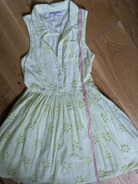 Šaty s výšivkou, marks & spencer,140