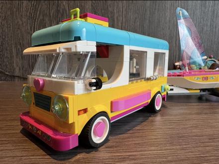 Lego friends dva sety 41681 a 41677, 