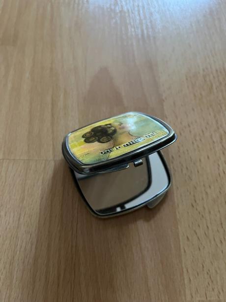 Kovové vreckové zrkadielko, 