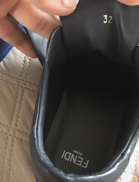 Fendi logo slip-on monogram touch-strap, 32