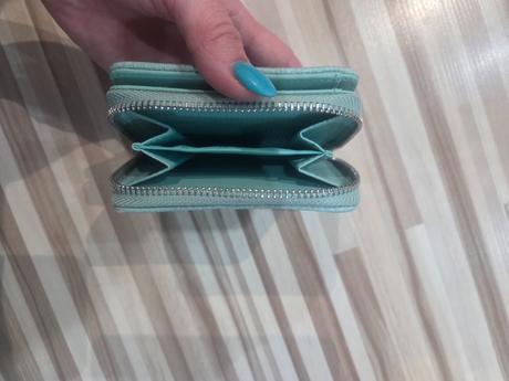 Dámska peňaženka, 