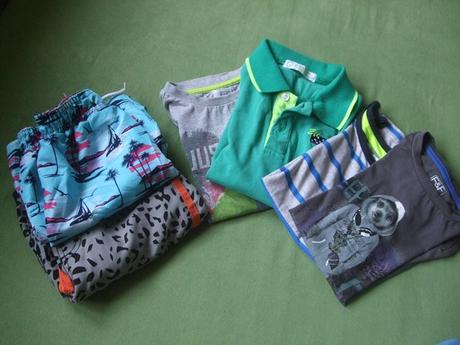 Letný balík tričiek a kraťasov v 122, 122–134