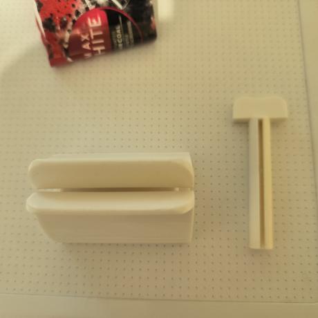 Držiak na zubnú pastu, 