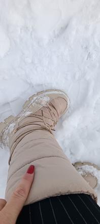 Perfektné krémové čižmy, 40