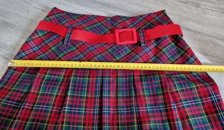 Vianočná sukna, 38