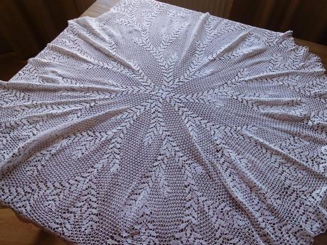 Dečku háčkovanú,okrúhlu-o rozmere-priemer 116 cm, 